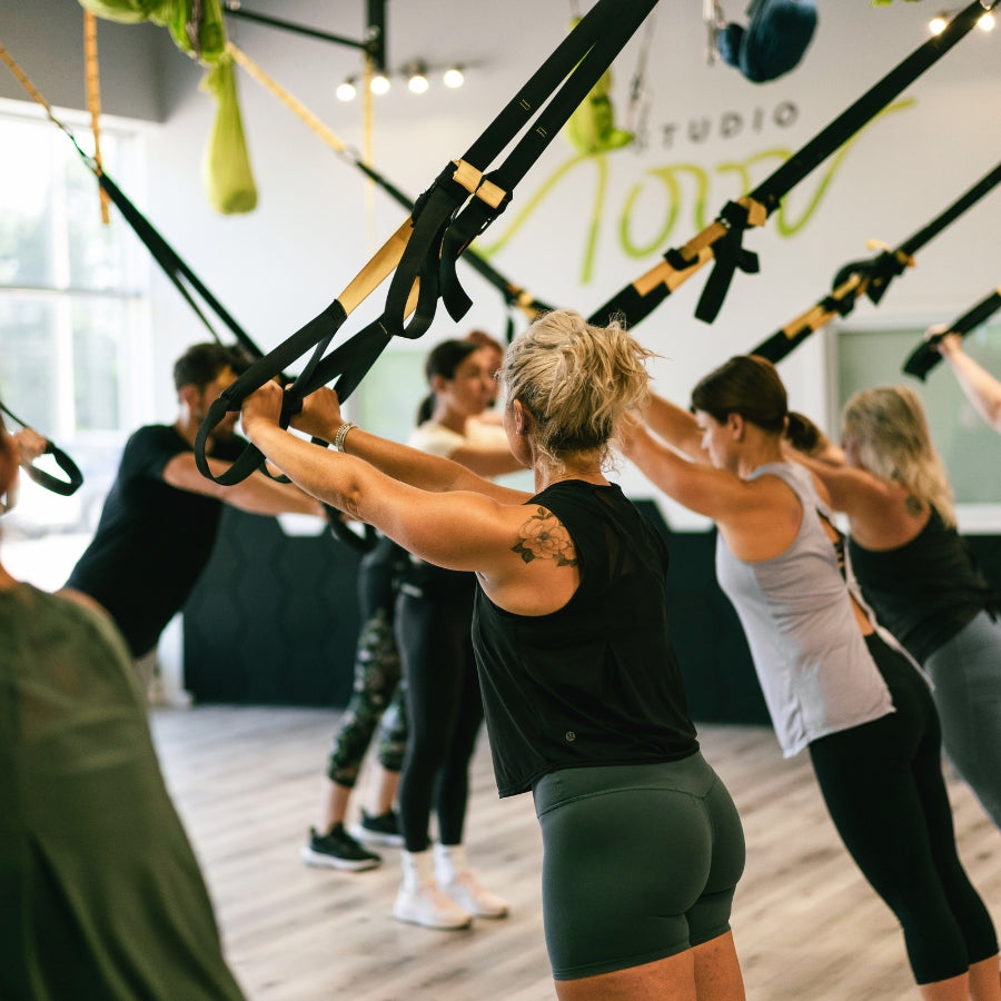 Cours en groupe adulte à la session au Studio Moov Boisbriand sur la Rive-Nord de Montréal