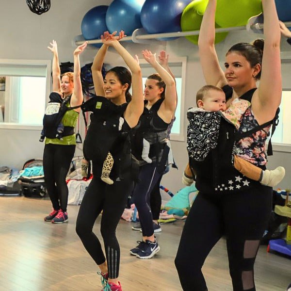Cours de Zumba maman-bébé postnatal en groupe au Studio Moov Boisbriand Rive-Nord